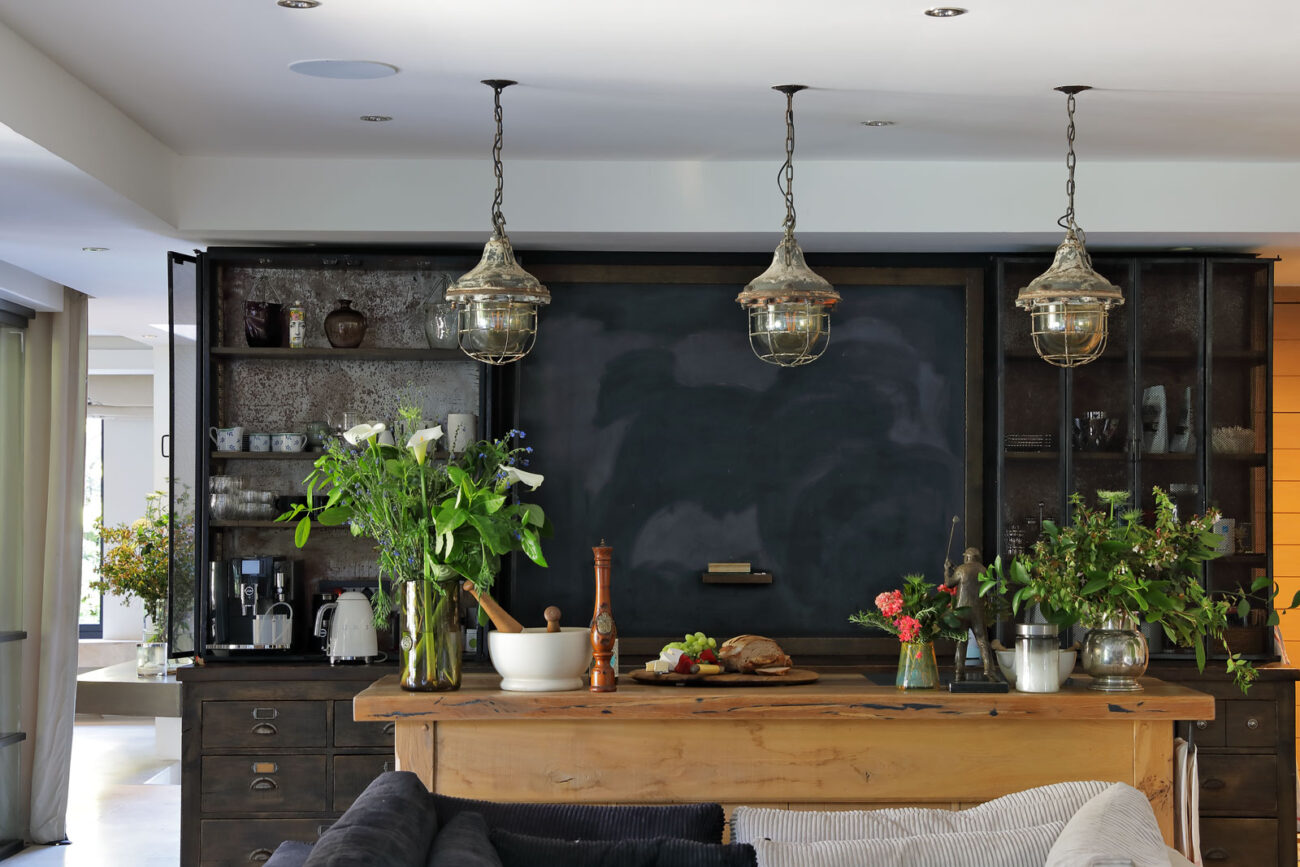 7. constantia Burnished Earth086